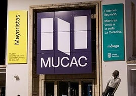 El antiguo CAC Málaga ya luce cartelería provisional con la nueva denominación Mucac Mayoristas.