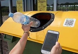 Se estudia utilizar la aplicación Málaga Funciona y un sistema de QR con el que subir la foto del residuo.