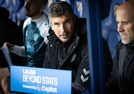 Juan Francisco Funes, en el banquillo del Málaga el domingo.