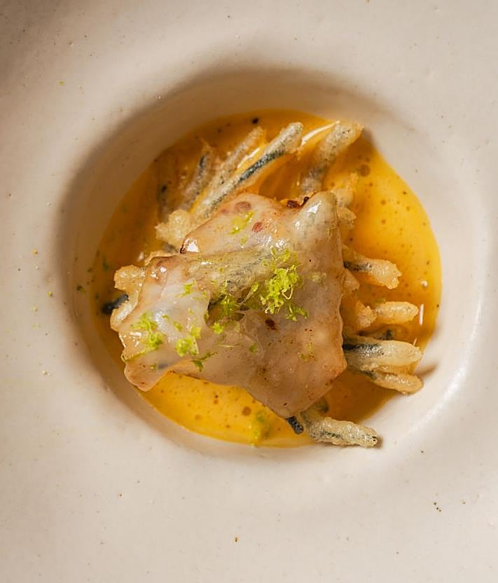 Imagen secundaria 2 - Cristina Cánovas y Diego Aguilar (Palodú), un hilo rojo de elegancia, esfuerzo y raíces