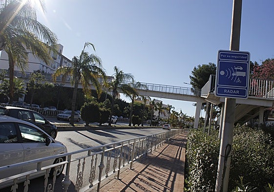 Nuevo radar antes de la rotonda de la Marcha Verde, en sentido Benalmádena.