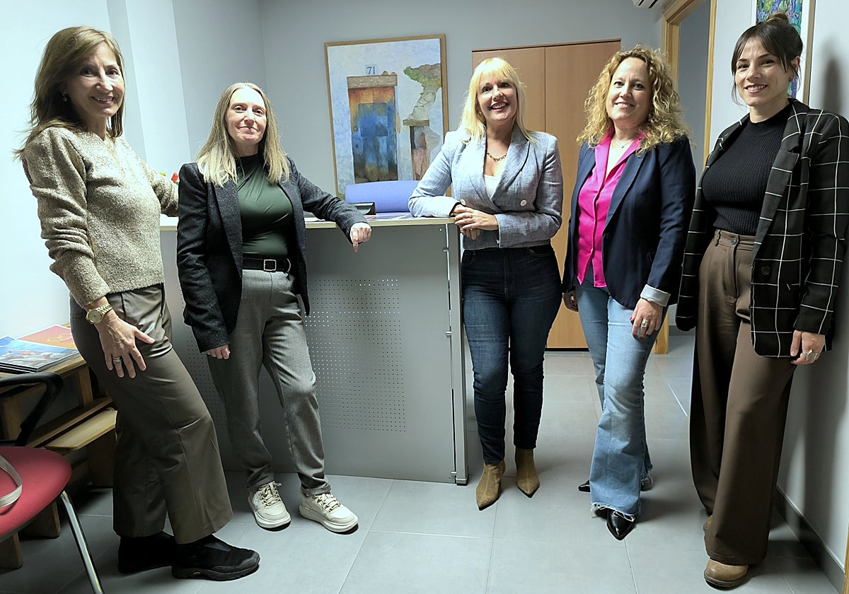 El personal del Centro de Información a la Mujer de Torrrox.