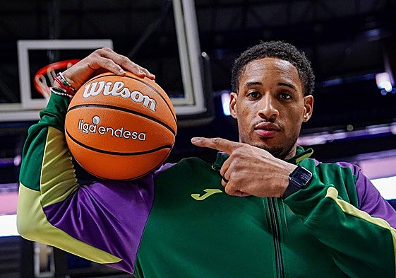 Rubit fue presentado esta mañana como nuevo jugador del Unicaja.