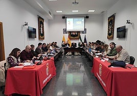La corporación municipal de Cártama durante el pleno ordinario en el que se aprobó inicialmente el Presupuesto General de 2026.