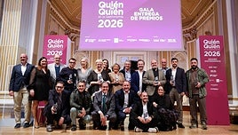Foto de familia de los premiados.