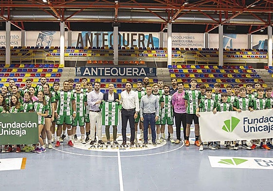 Imagen del acuerdo entre la Fundación Unicaja y Los Dólmenes.