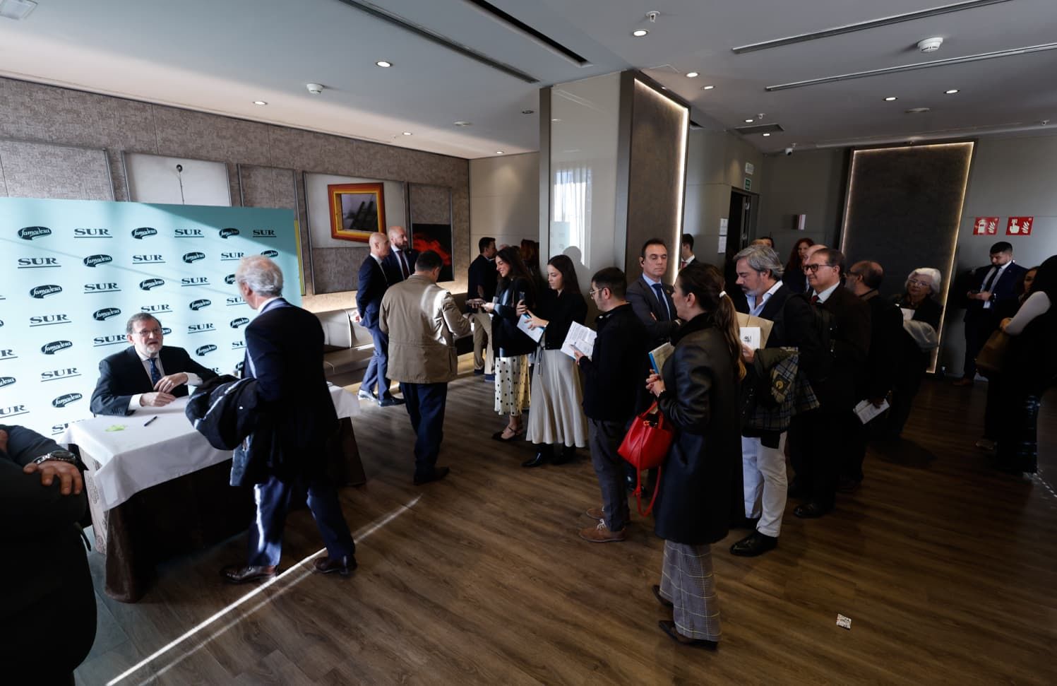Rajoy presenta su libro en Málaga