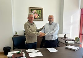 La operación ha sido sellada por los presidentes de las dos cooperativas.