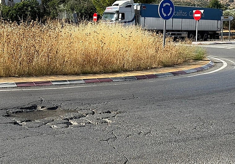 Спор о дороге к Антекере: местные власти требуют срочного решения