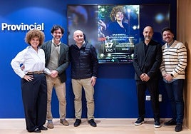 Asistentes a la presentación de la zambombá 'La flor de Málaga'.