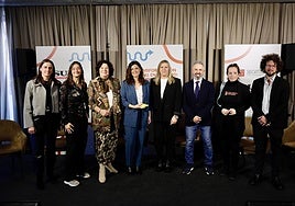 Yolanda Quesada, María José Pedragosa, Verania Medina, Laura Flores, Pilar Martínez, Cristóbal Gallardo, Rocío Plaza y Juan Marín.