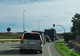 Retenciones en la A-7054 a la altura de Santa Rosalía-Maqueda durante la mañana.