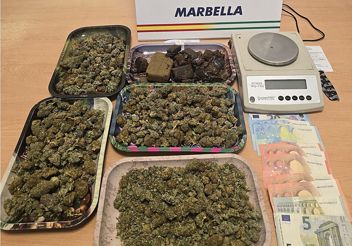 Los agentes marbellíes intervinieron en la operación 673,8 gramos de marihuana y hachís.