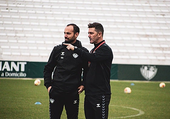 Abraham Paz, en su primer entrenamiento como entrenador del Antequera.