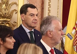 Juanma Moreno reivindica el espíritu de «convivencia pacífica» de la Transición en el Día de la Constitución