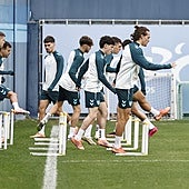 Jugadores del Málaga durante un reciente entrenamiento.