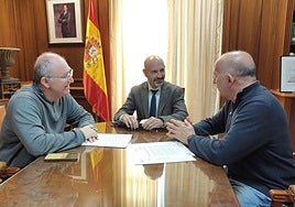 El Gobierno y la plataforma Bosque Urbano abordan la conexión de la MA-20 con el Bulevar Adolfo Suárez