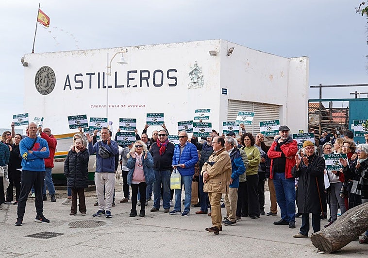 Vecinos de Pedregalejo piden paso a Nereo para conectar el barrio con los Baños del Carmen