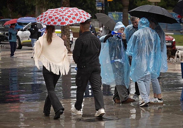 El temporal tiñe de blanco El Torcal alto y deja más de 20 litros en la provincia