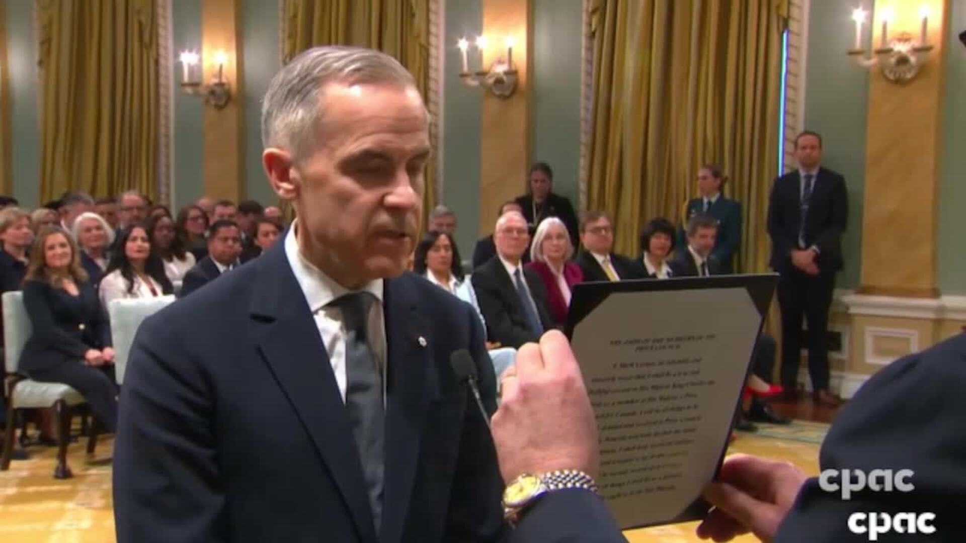 El nuevo primer ministro de Canadá, Mark Carney, jura su cargo y presenta a su nuevo gabinete