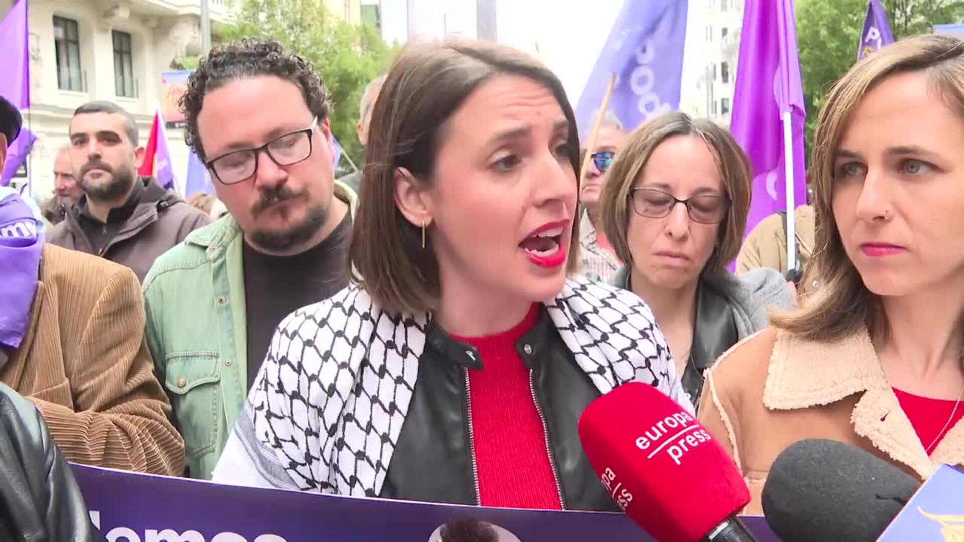 Podemos cree que al Gobierno "se le va la fuerza por la boca" cuando defiende a trabajadores