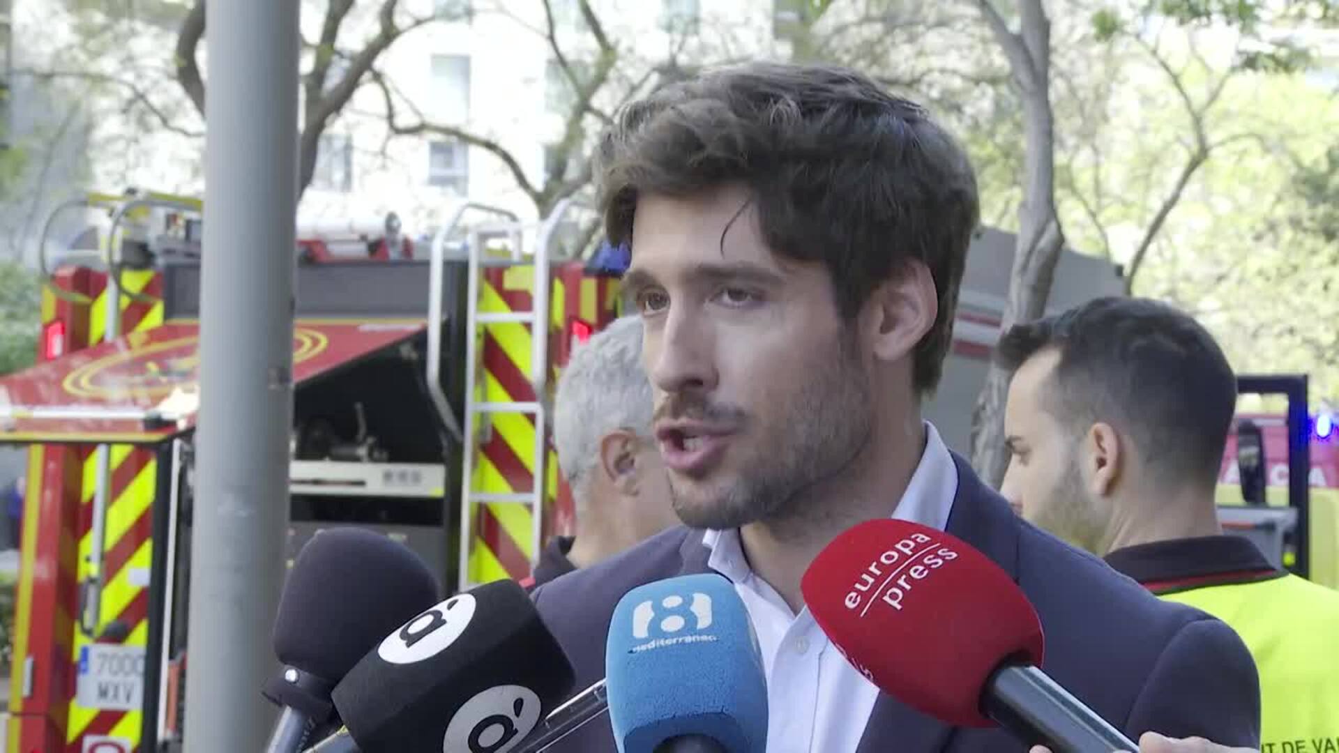Se recrea un simulacro de incendio en Valencia con bomberos, sanitarios y la ciudadanía