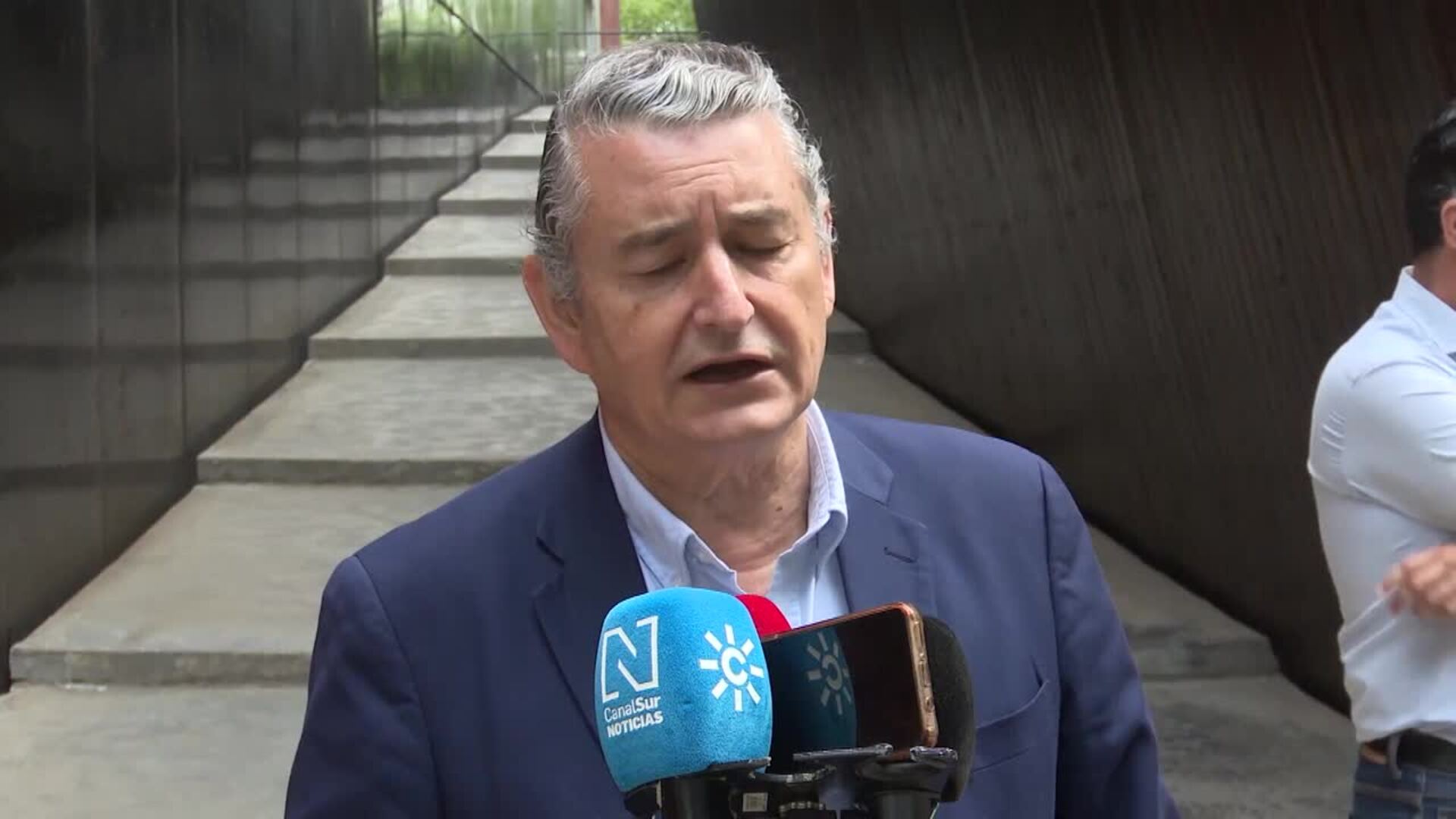 Junta: Sánchez debe anunciar su "dimisión" y elecciones este miércoles en el Congreso