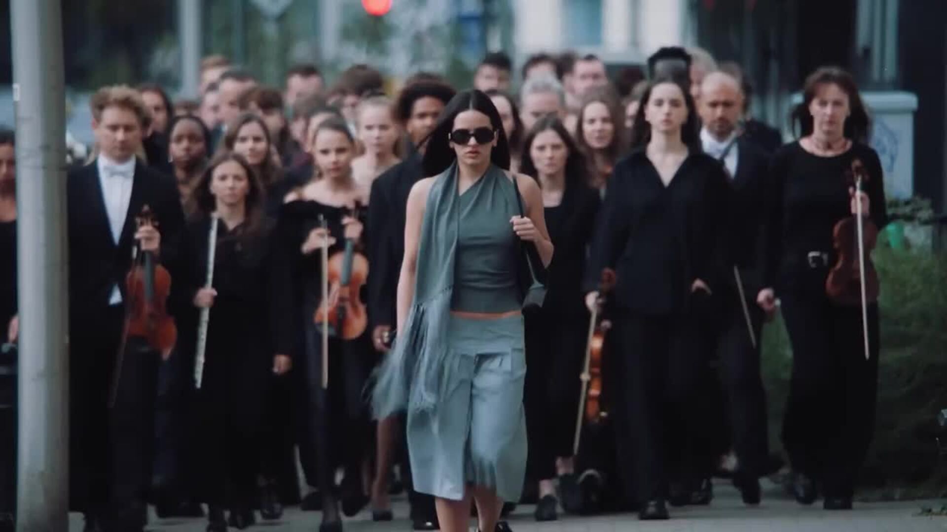 Rosalía se reinventa en su nuevo proyecto 'Lux'