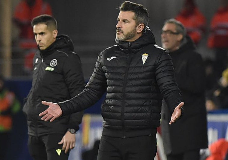 Iván Ania: «Muchos equipos se condicionan cuando juegan contra nosotros, veremos si el Málaga también lo hace»