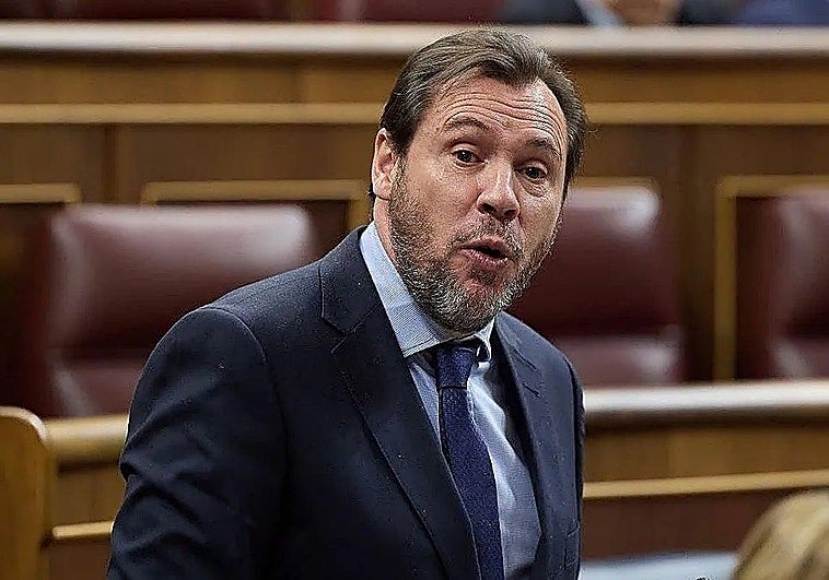 Óscar Puente: «El accidente ha sido terrible, dos vagones han salido despedidos»