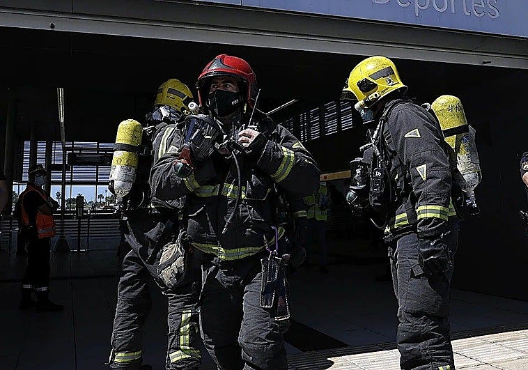 Sobresalto en Arroyo de los Ángeles por un incendio en el cuarto de contadores de un bloque de seis plantas
