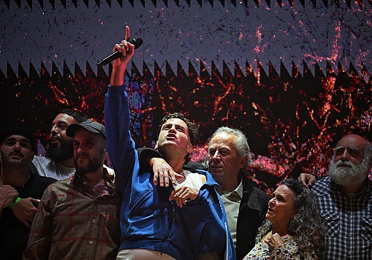 Delaossa sufre una luxación en el hombro tras caer desde varios metros de altura en pleno concierto en Madrid