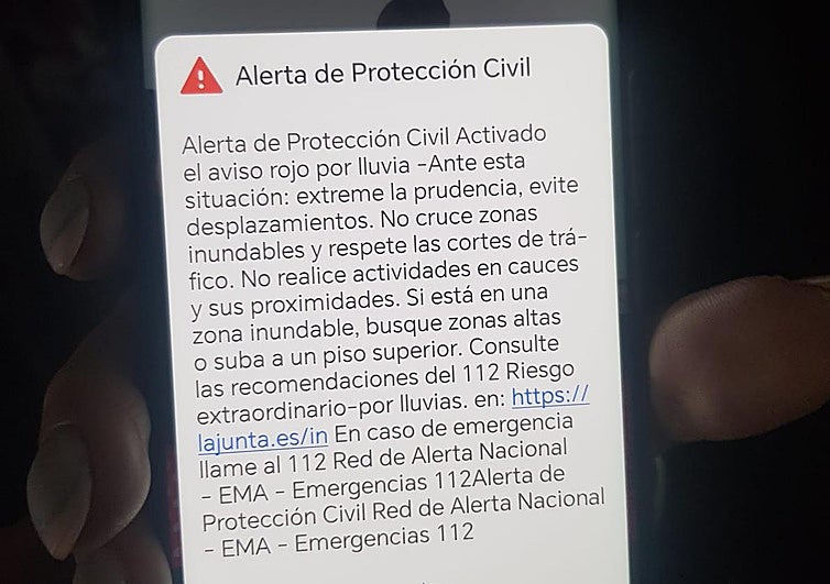 Vuelven las alertas Es-Alert a los móviles para avisar de las fuertes lluvias en Andalucía
