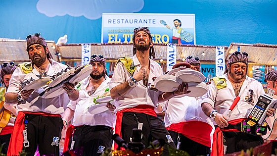 Noche de murgas con aroma malaguista durante la tercera semifinal