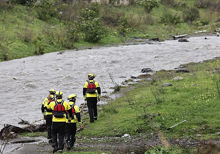 Localizan el cadáver de la vecina que cayó al río en Sayalonga cuando trataba de rescatar a su perro