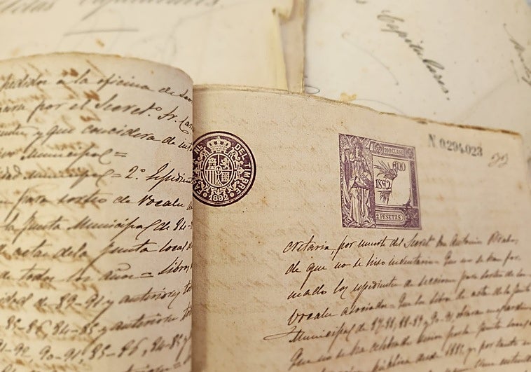 Del homenaje a Manuel Alcántara al cambio de nombre de Rincón de la Victoria: los tesoros del Archivo Municipal