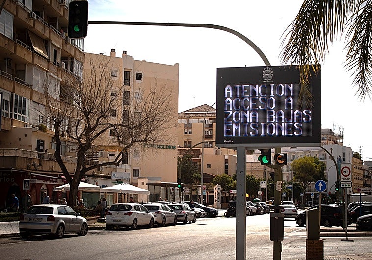 Torremolinos modifica la ordenanza de la Zona de Bajas Emisiones para librar de multas a los conductores locales