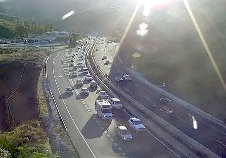 Retenciones en la A-45 por un accidente de tráfico a la altura de Casabermeja