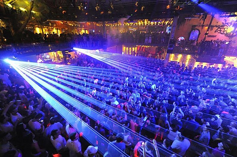 Polémica con el uso del Bono Cultural Joven para pagar en discotecas: el Gobierno avisa de posibles sanciones