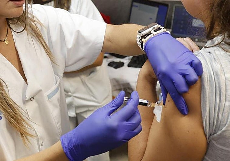 Concluye la campaña de vacucación contra la gripe en Andalucía con casi dos millones de personas inoculadas