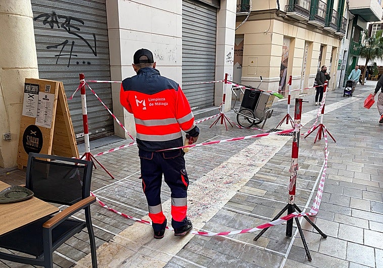 Málaga ultima una solución para no echar el líquido anticera esta Semana Santa