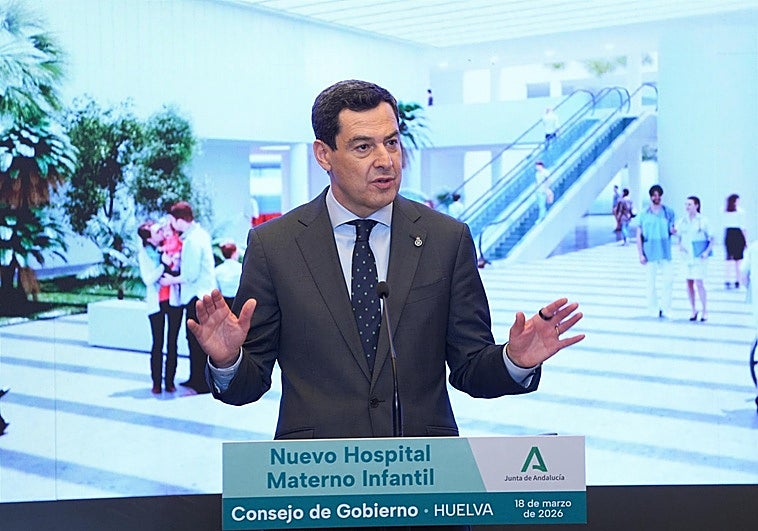 Juanma Moreno asegura que el sistema sanitario ha salido reforzado tras la crisis de los cribados