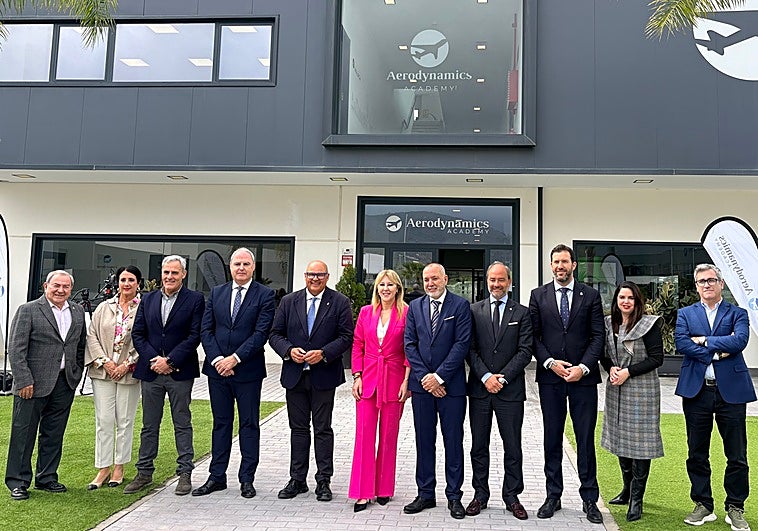 Carolina España, al ministro Puente: «Menos 'tuits' y más soluciones»