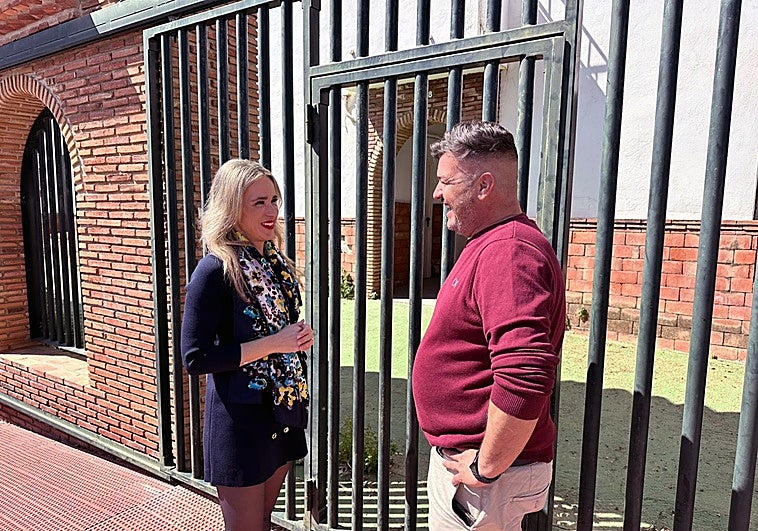 Seis años en aulas provisionales: el PSOE exige mejoras urgentes en el colegio de Totalán