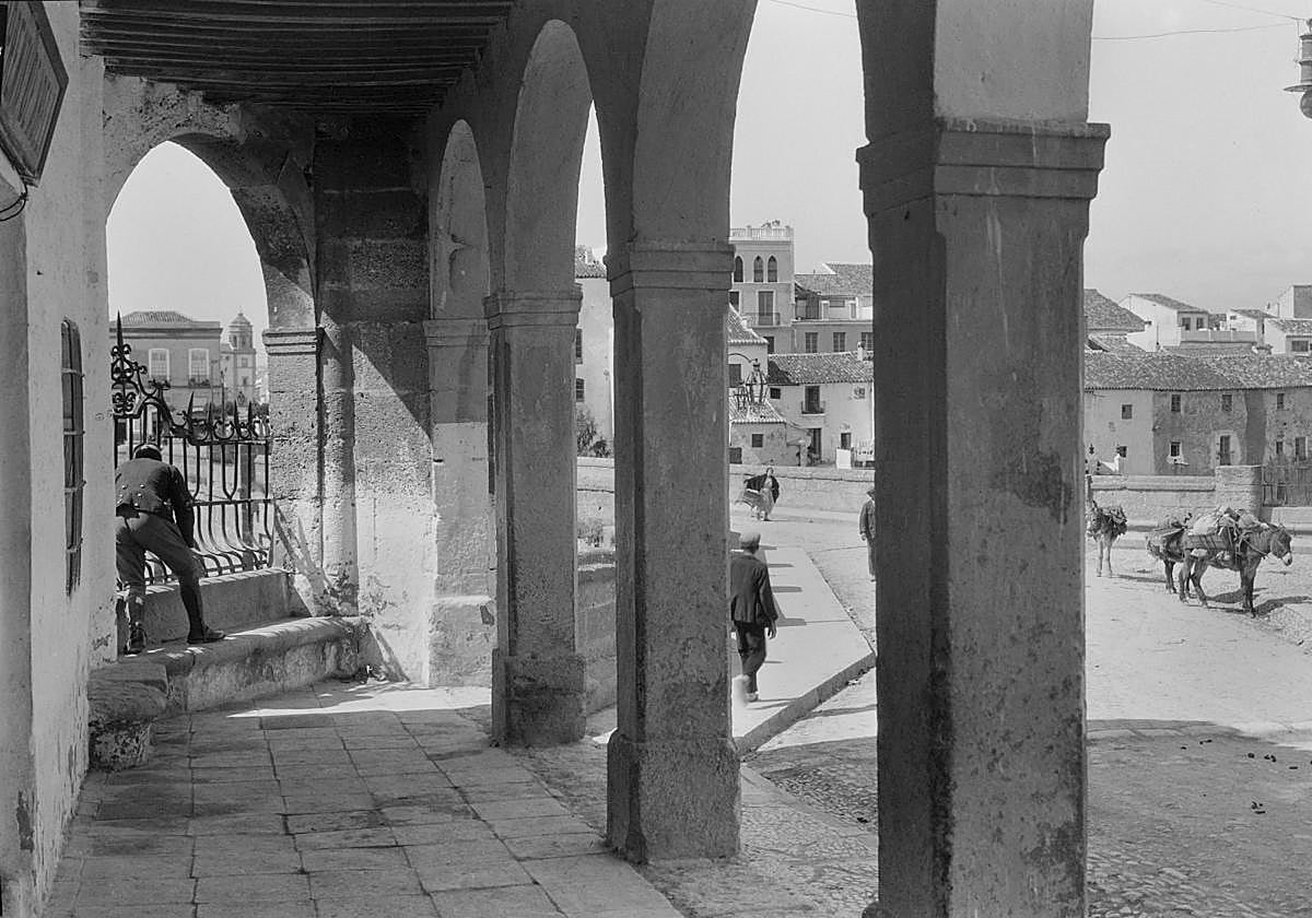 Estampas de Málaga | Breve paseo por la Ronda de ayer