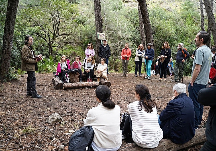 Marpoética lleva la poesía del sendero al mar, convirtiendo Marbella en escenario literario