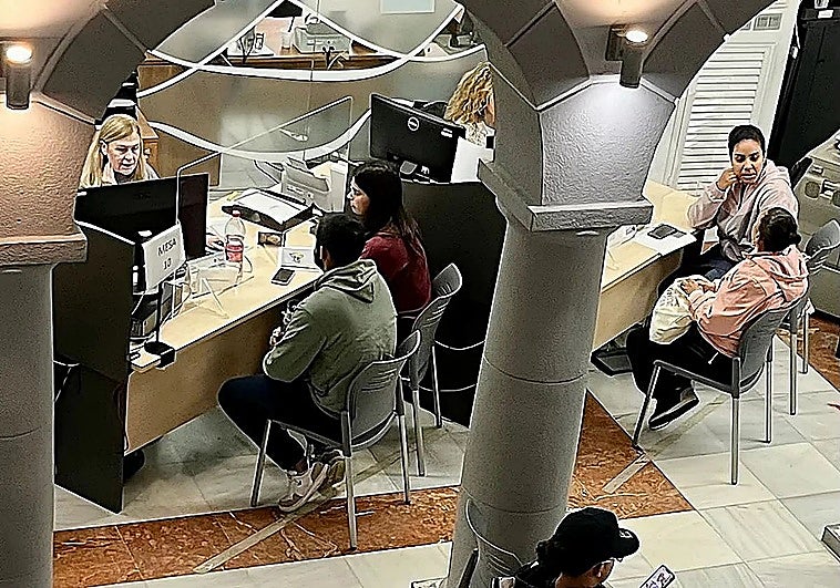 Marbella förstärker kommunala tjänster för extraordinär legalisering av migranter