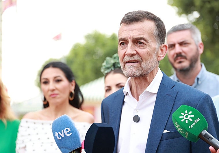 Maíllo quiere blindar la libertad sindical frente a las «listas negras» empresariales