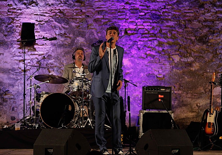 Javier Ojeda actuará en la entrega del IV Premio de Novela Ciudad de Estepona