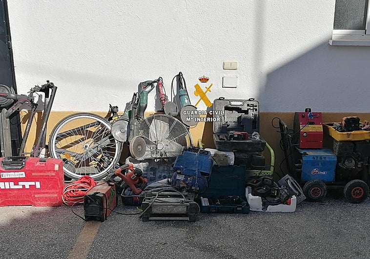 Cinco detenidos por robar maquinaria industrial en obras y almacenes de Málaga para venderla en mercadillos